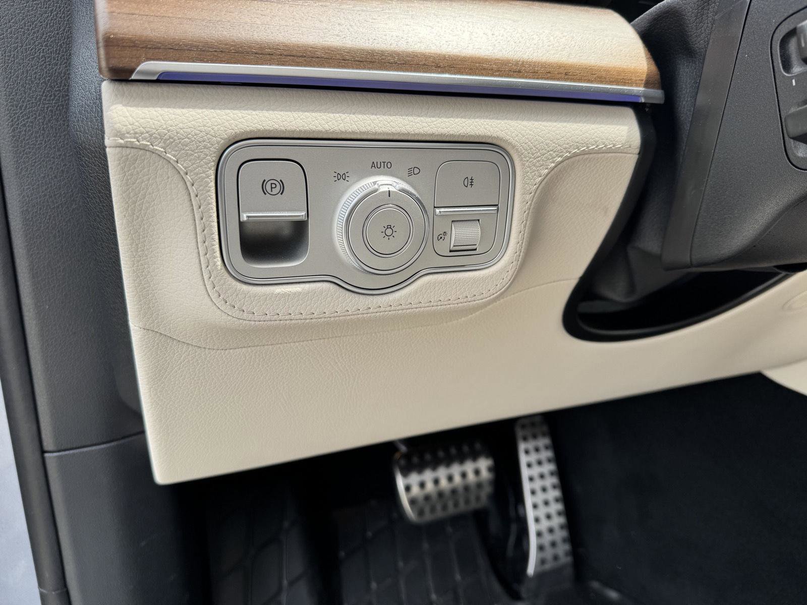 Certified 2026 Mercedes-Benz GLS 580 4MATIC image 7