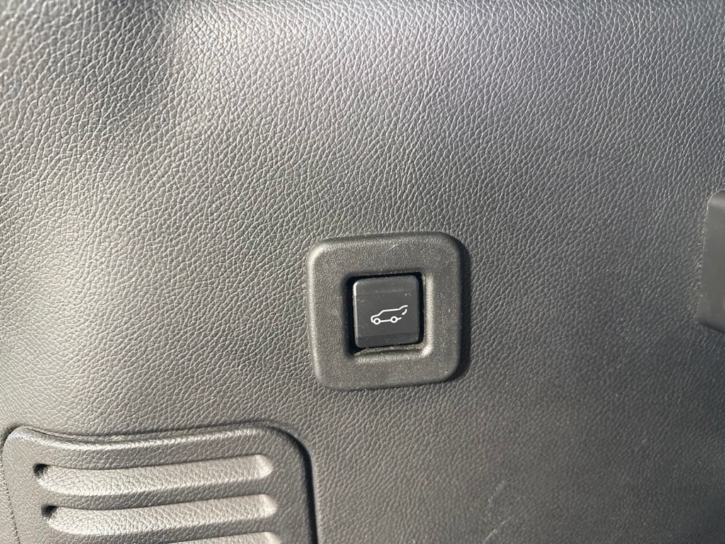Used 2017 Ford Expedition EL Platinum AWD/4WD image 32