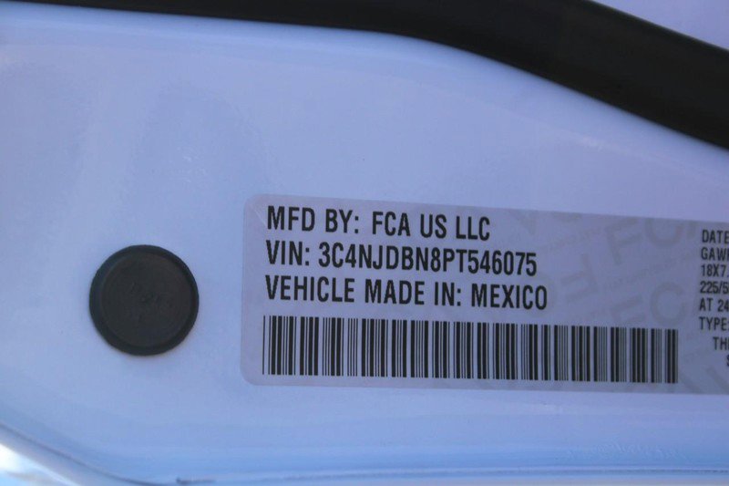 Used 2023 Jeep Compass Latitude image 18