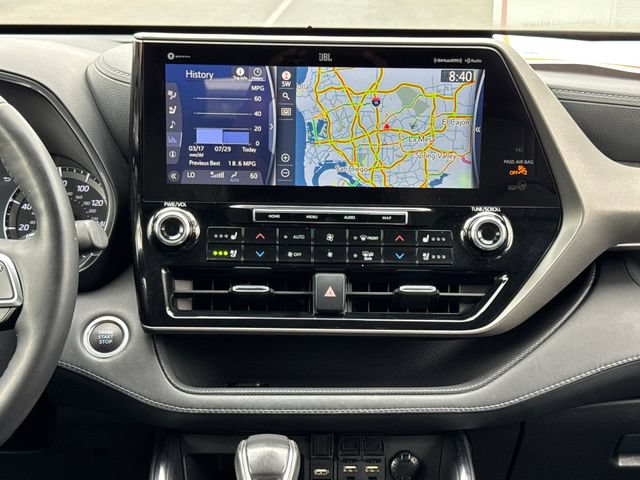 Certified 2021 Toyota Highlander Limited FWD image 23
