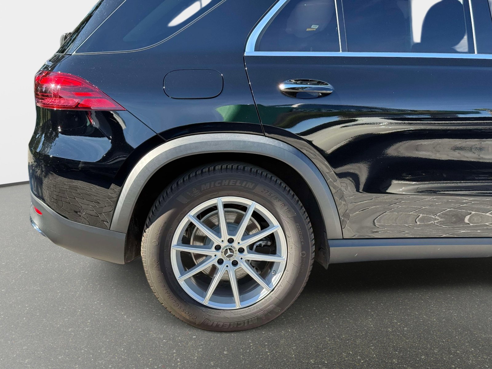 Used 2024 Mercedes-Benz GLE 350 4MATIC image 18