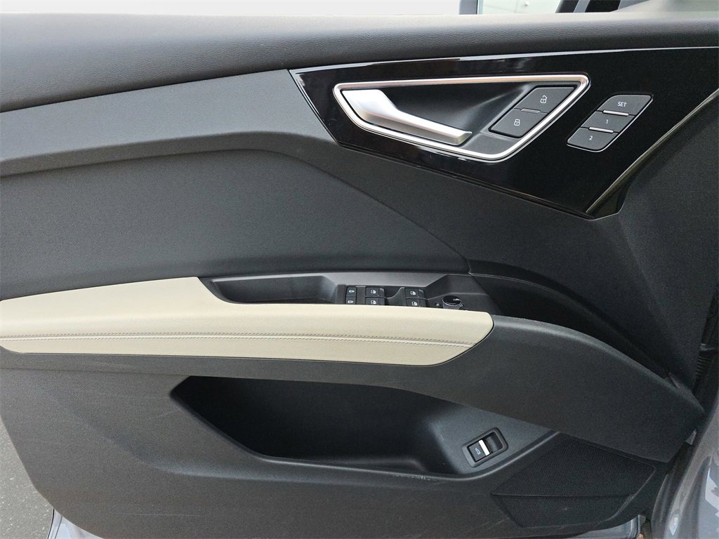 Certified 2024 Audi Q4 e-tron Premium image 18