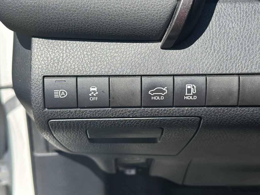 Used 2022 Toyota Camry XSE FWD image 26