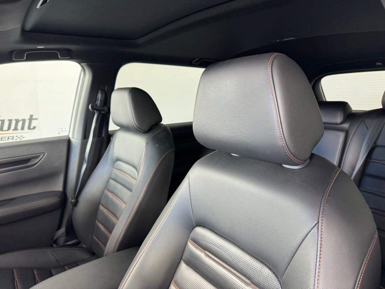 Used 2025 Honda CR-V Sport-L image 3