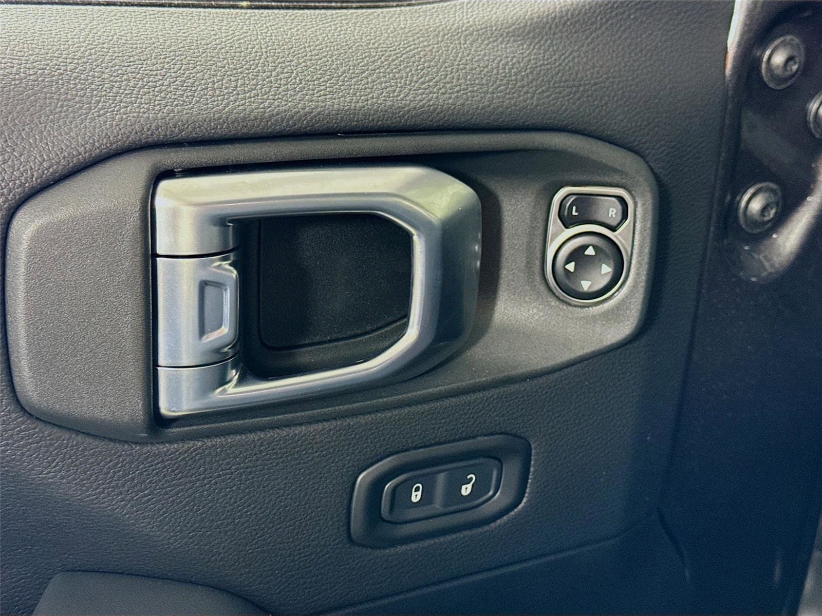 New 2026 Jeep Wrangler Unlimited Rubicon w/ Xtreme 35 Tire Package image 12