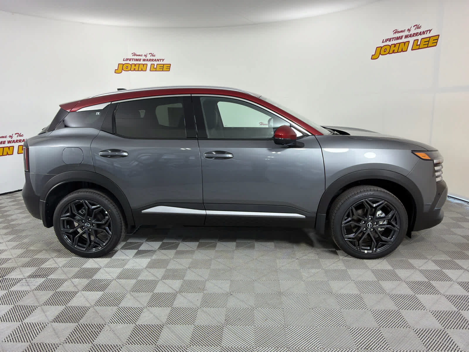 New 2026 Nissan Kicks SR w/ Interior Electronics Package FWD image 7