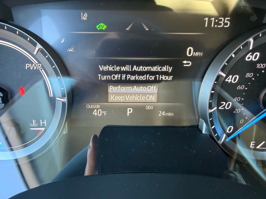 Used 2025 Toyota Highlander XLE image 13