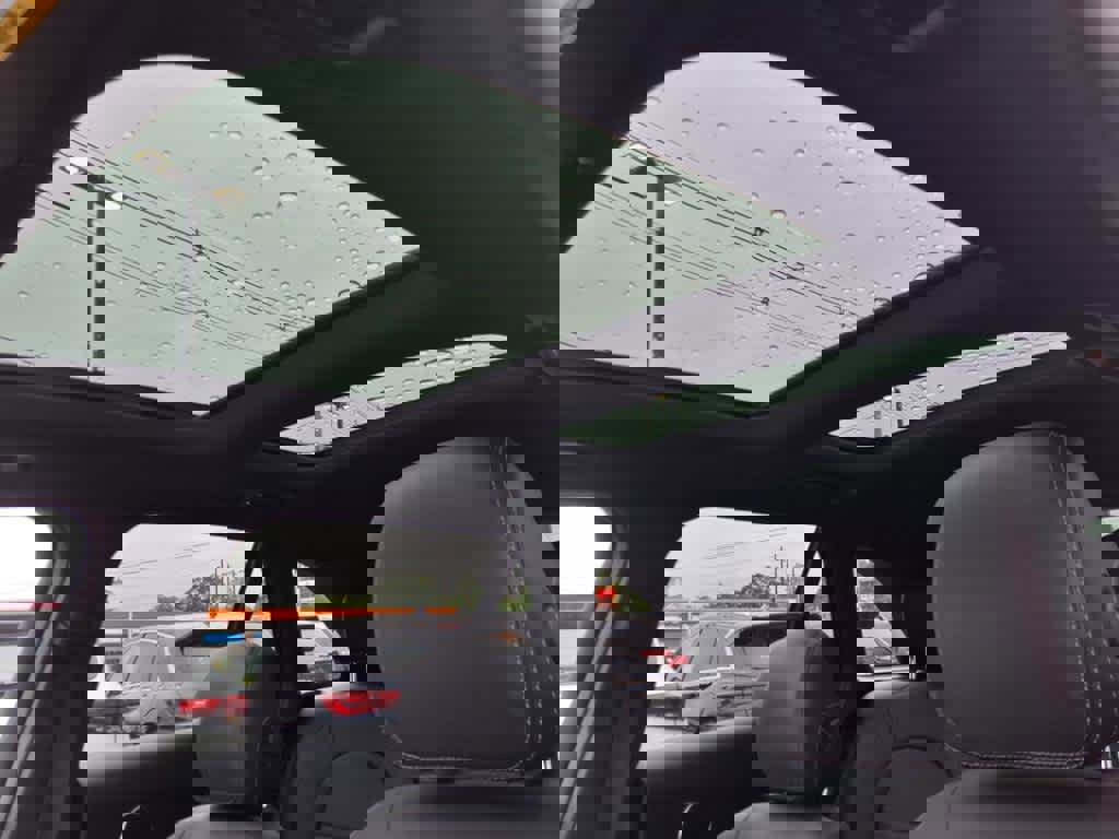 Used 2022 Mercedes-Benz GLC 300 4MATIC image 16