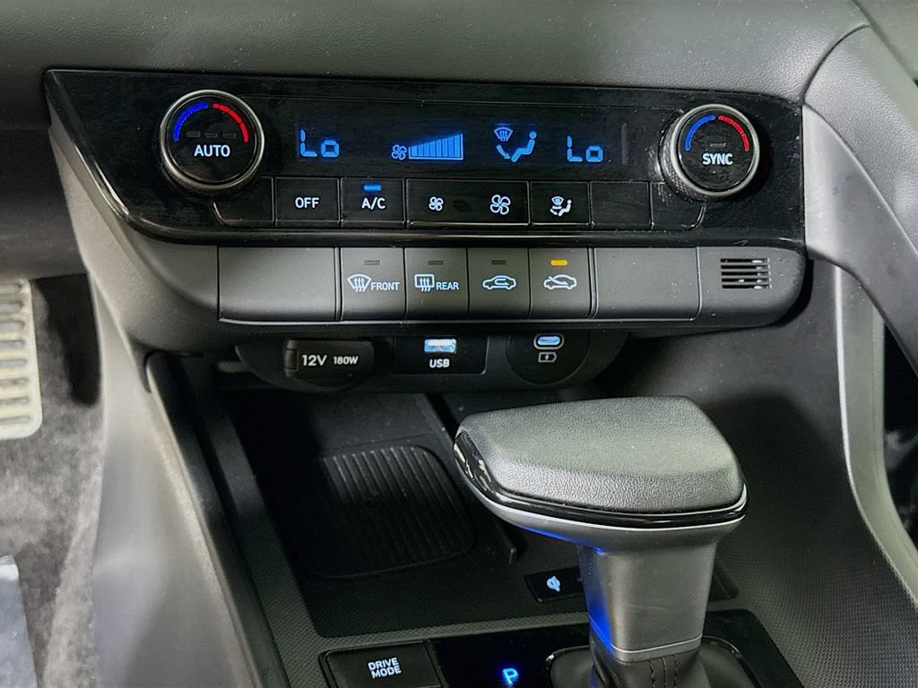Certified 2025 Hyundai Elantra Sport FWD image 8
