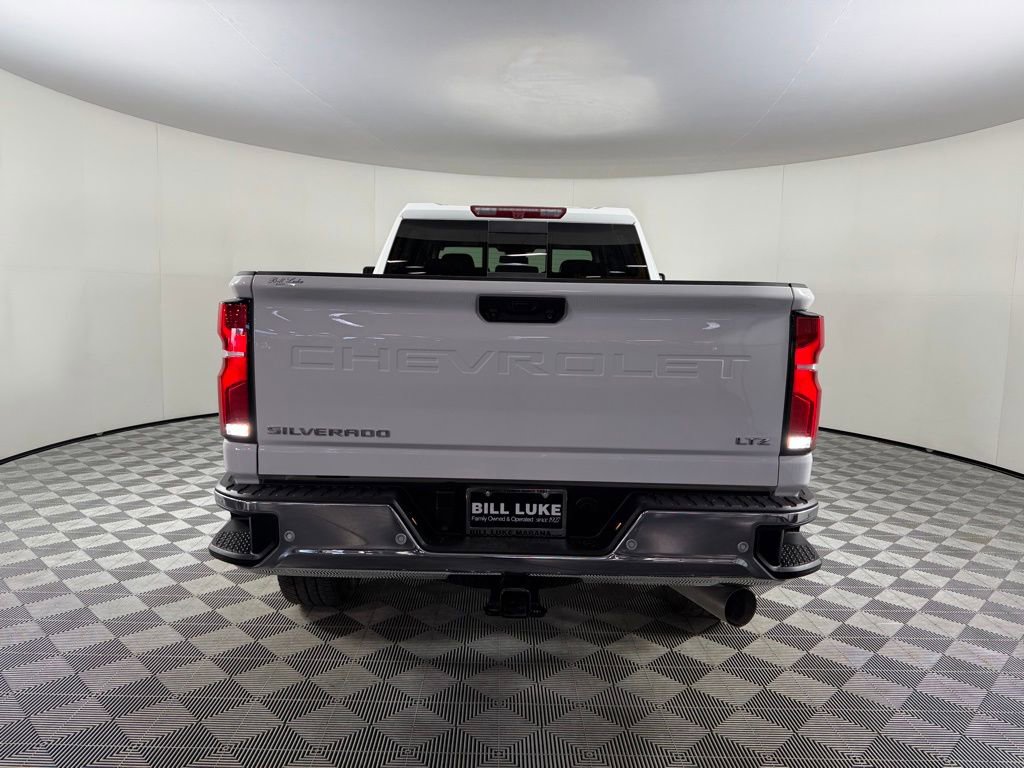 Used 2025 Chevrolet Silverado 2500 LTZ w/ LTZ Convenience Package AWD/4WD image 9
