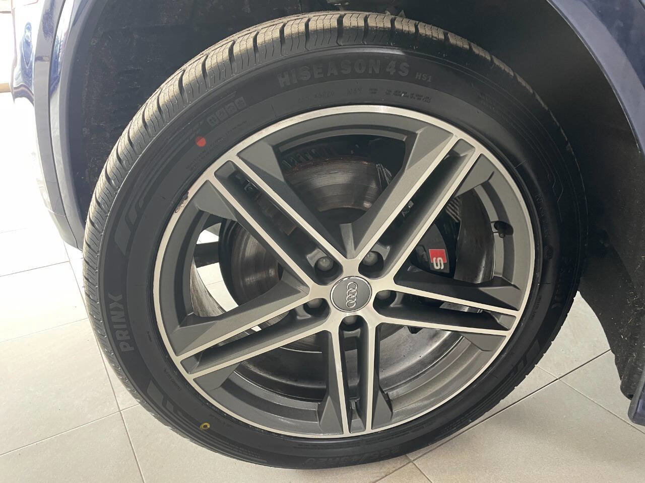 Used 2018 Audi SQ5 Premium Plus w/ Navigation Package image 12