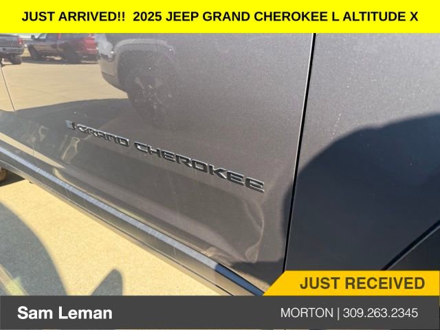 New 2025 Jeep Grand Cherokee L Altitude image 5