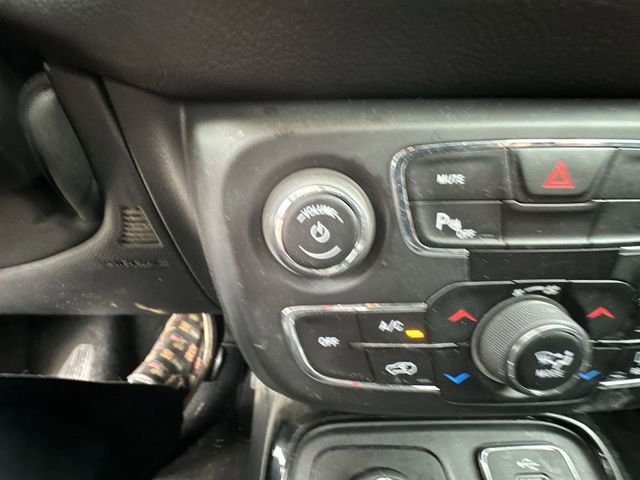 Used 2018 Jeep Compass Limited w/ Navigation Group image 15