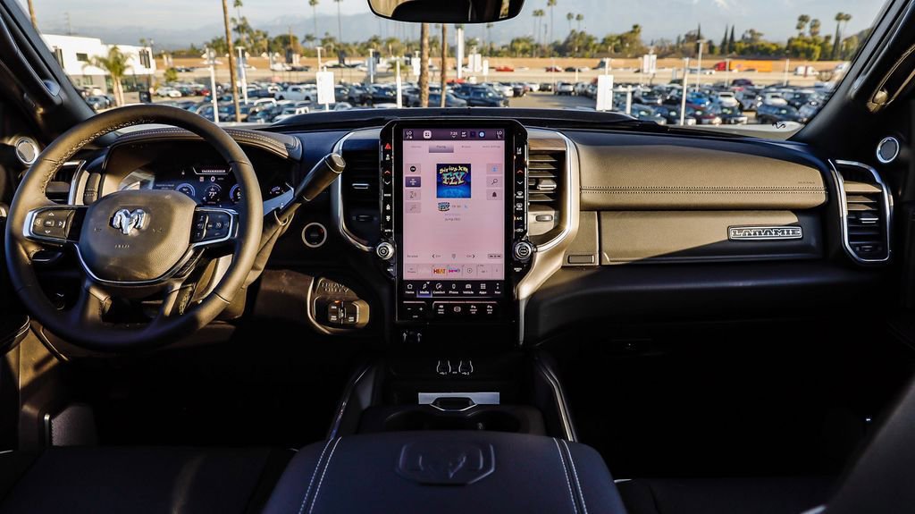 New 2026 RAM 2500 Laramie AWD/4WD image 15
