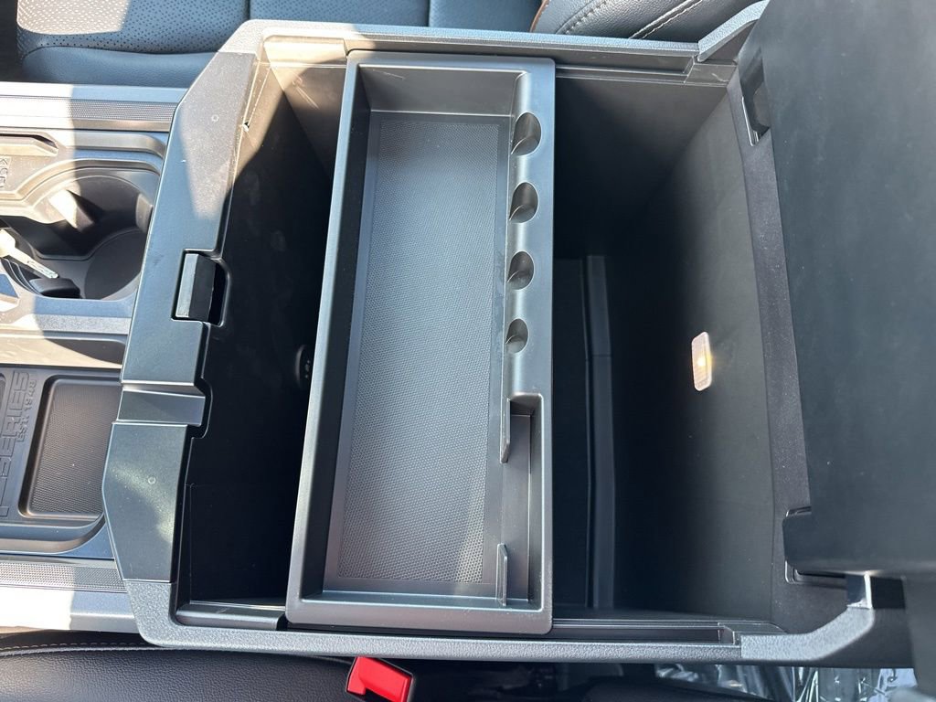 New 2026 Ford F250 Lariat w/ Black Appearance Package image 37