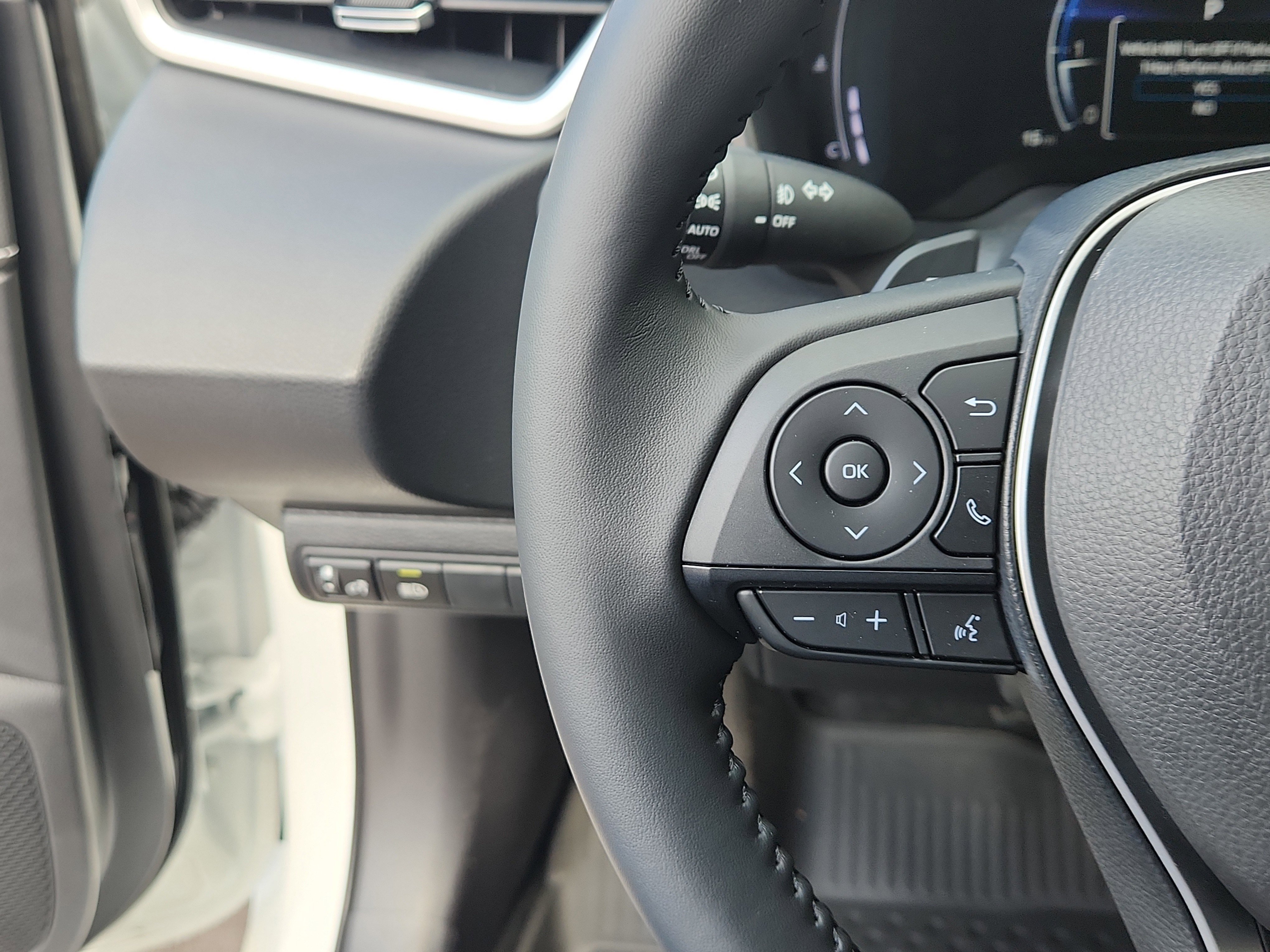 Certified 2025 Toyota Corolla XSE image 14