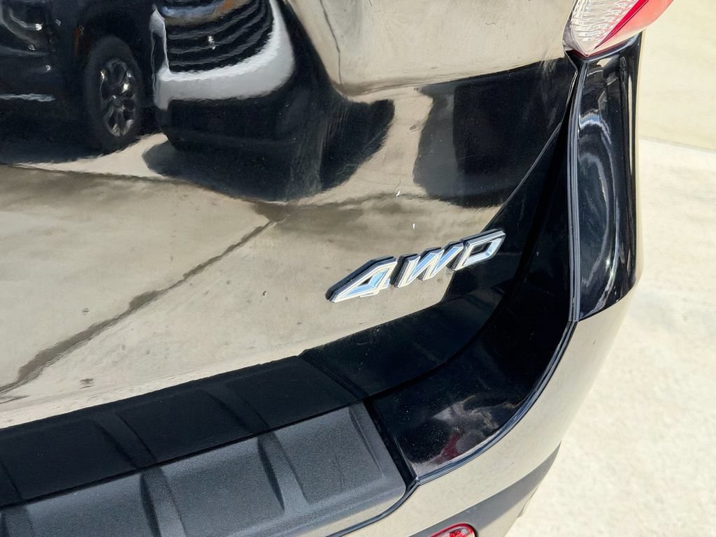 Used 2024 Ford Explorer XLT w/ Equipment Group 202A AWD/4WD image 17