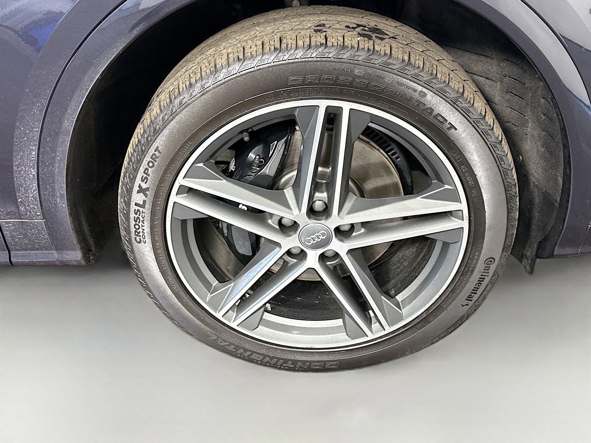 Used 2020 Audi SQ5 Premium Plus w/ Premium Plus Package image 32