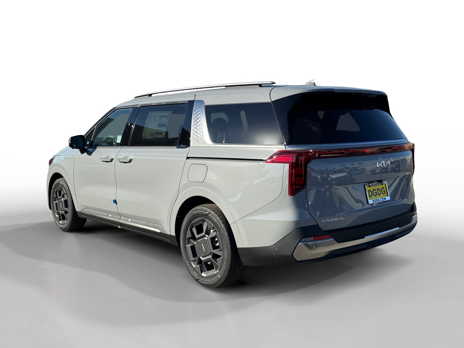 New 2027 Kia Carnival SX FWD image 3