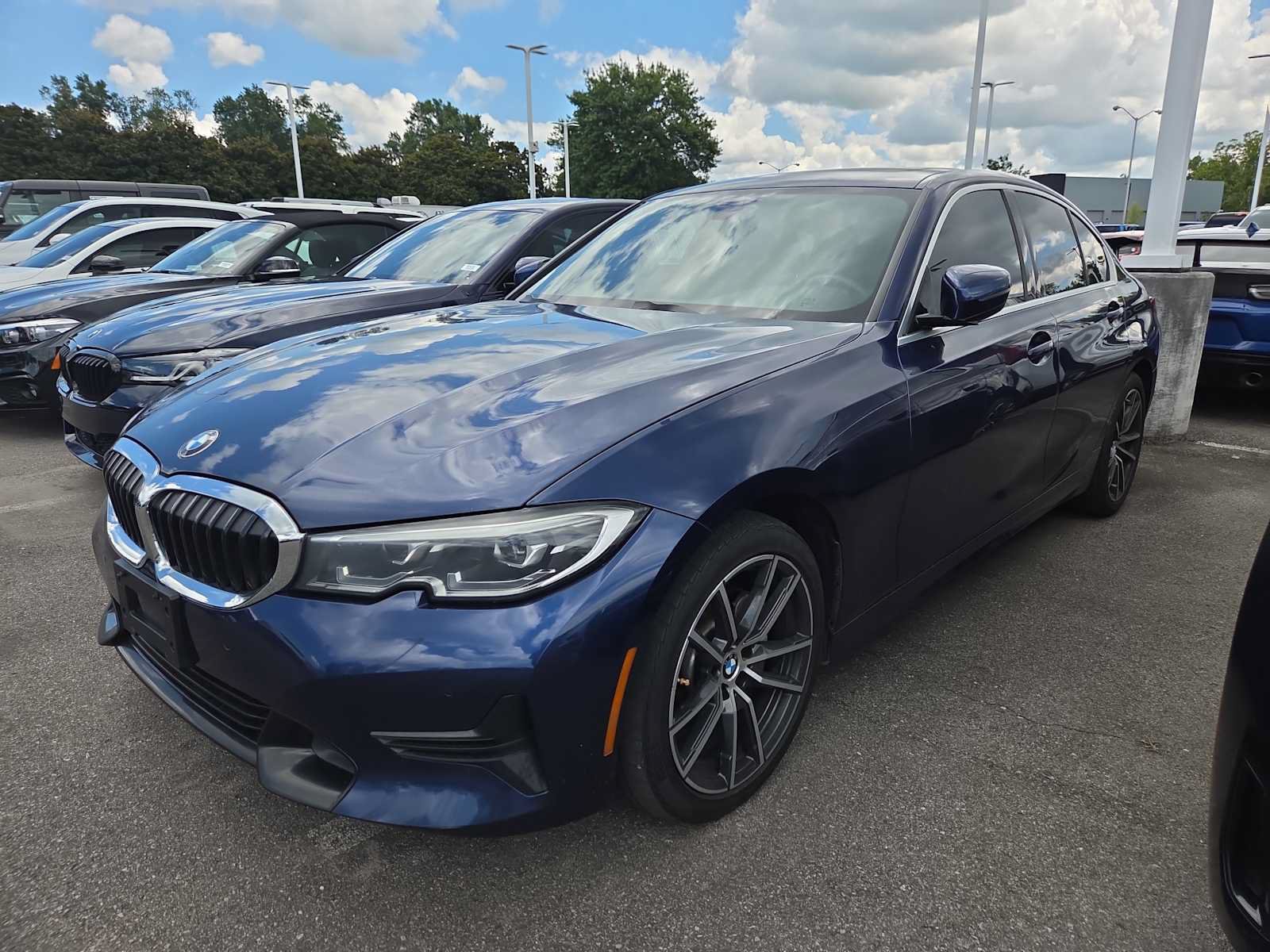 Used 2020 BMW 330i xDrive Sedan w/ Convenience Package AWD/4WD image 10