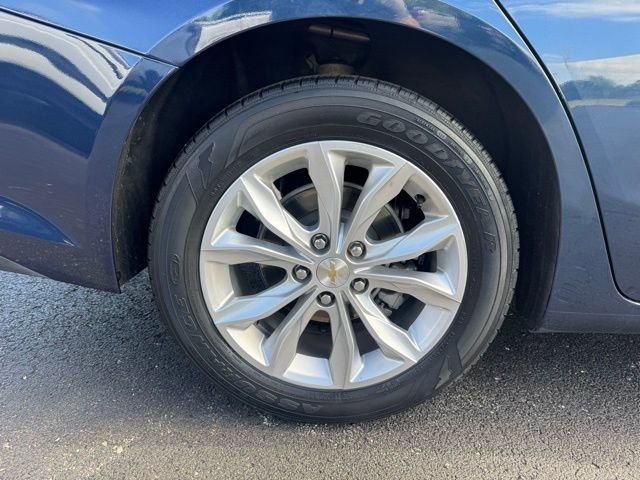 Used 2022 Chevrolet Malibu LT FWD image 19