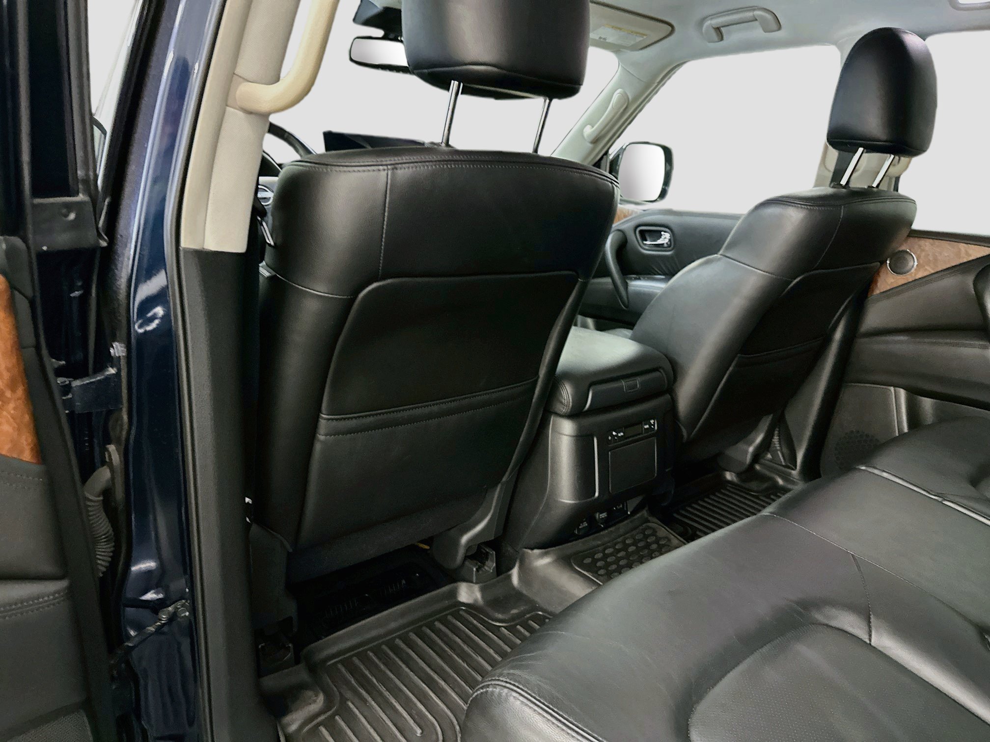 Used 2023 Nissan Armada SL AWD/4WD image 29