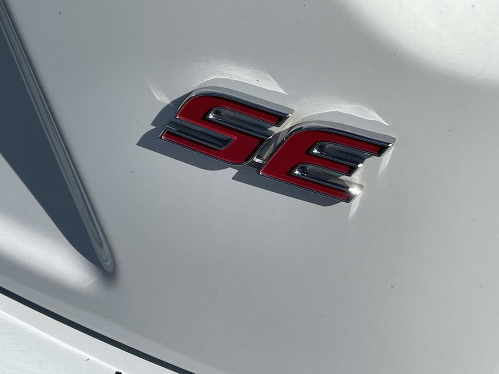 Used 2024 Toyota Corolla SE w/ SE Premium Package FWD image 10