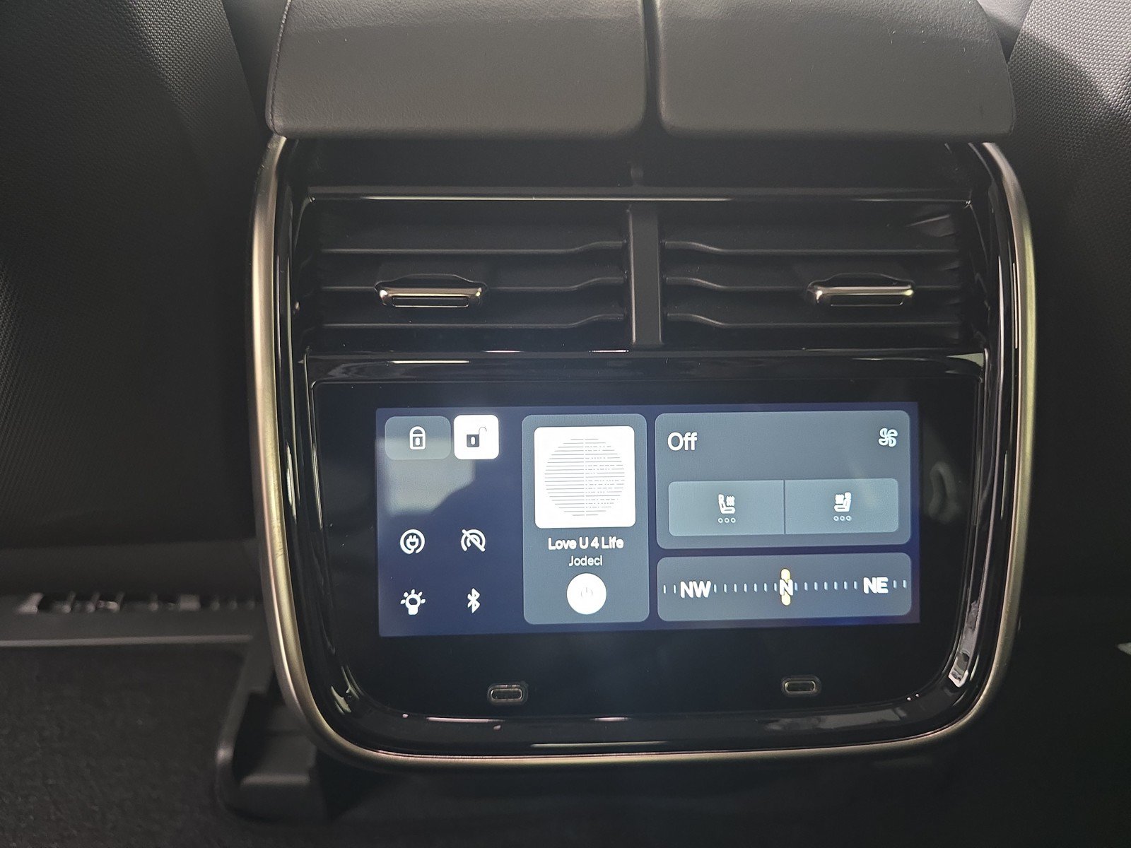 Used 2025 Rivian R1T Adventure AWD/4WD image 28