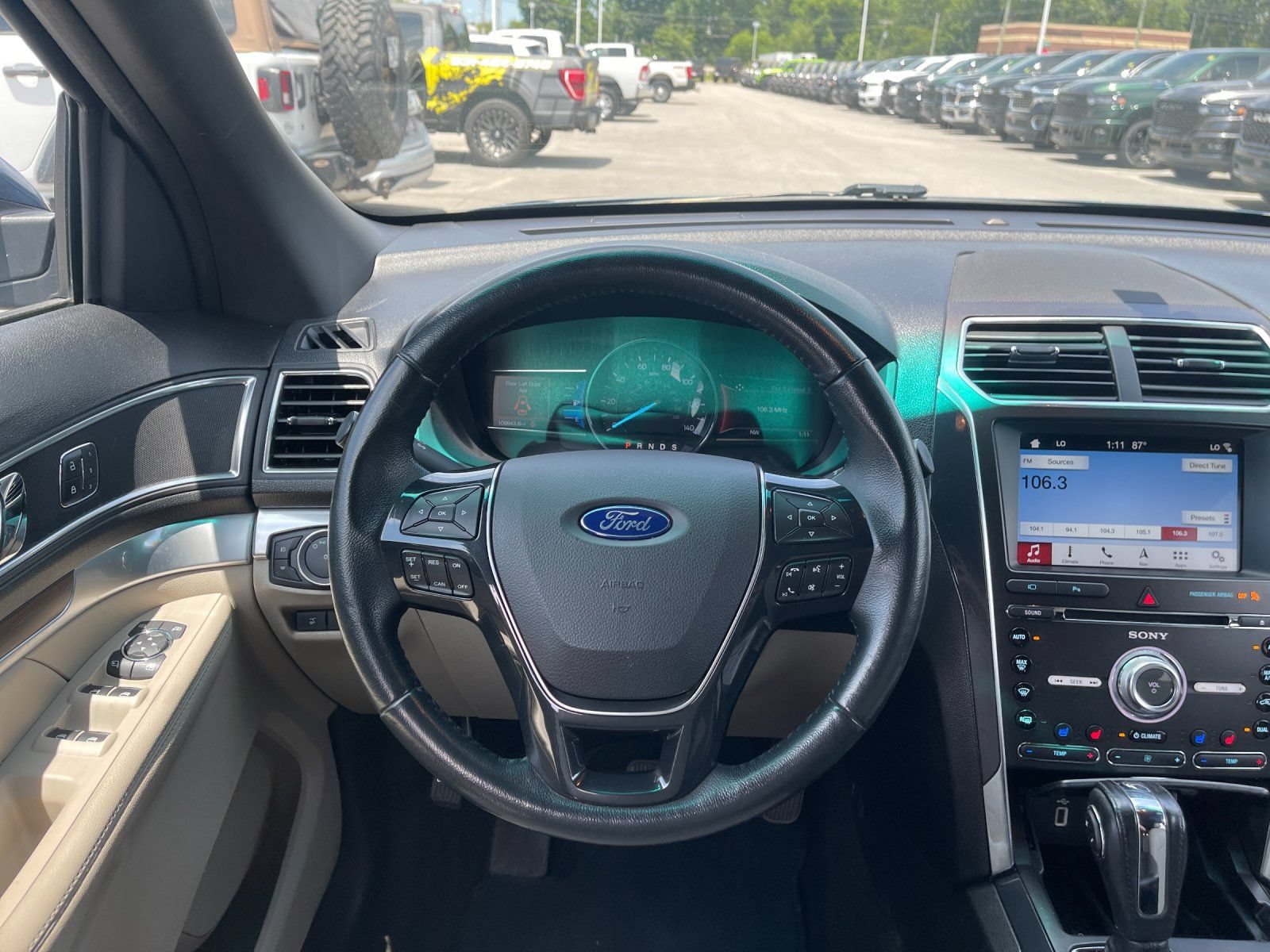 Used 2018 Ford Explorer Limited FWD image 16