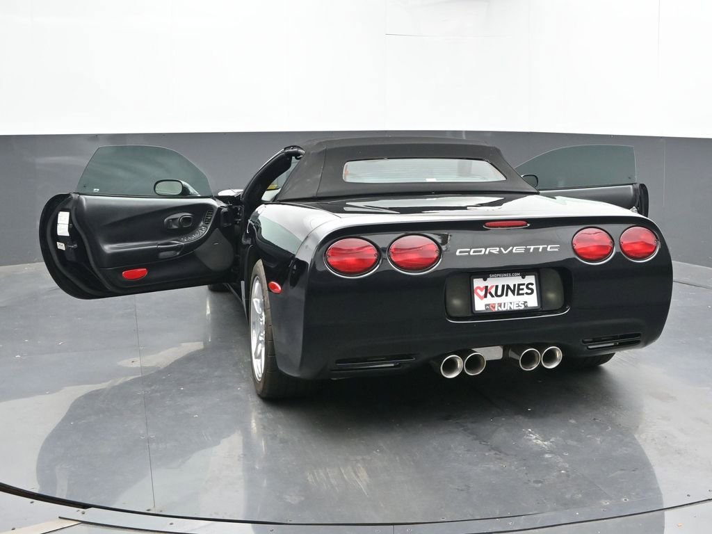 Used 2003 Chevrolet Corvette Convertible w/ Preferred Equipment Group1 image 63
