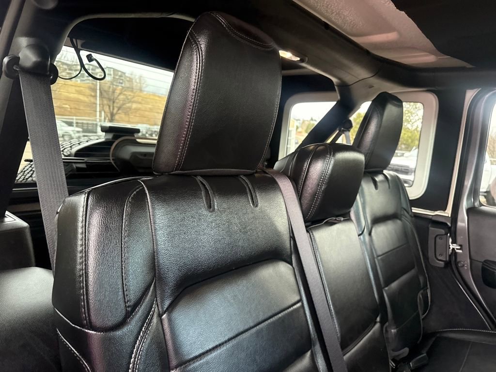 Used 2022 Jeep Wrangler Unlimited Sahara w/ LED Lighting Group image 25