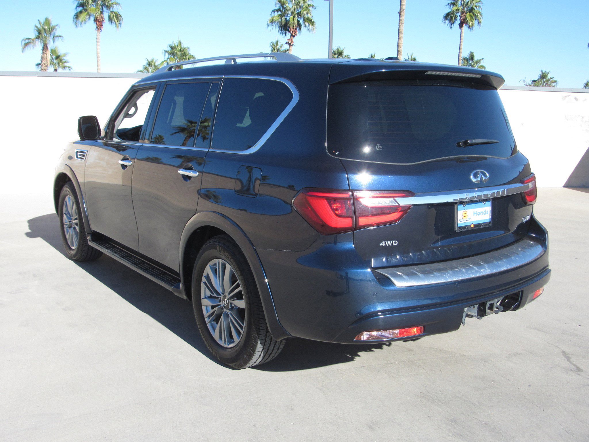 Used 2021 INFINITI QX80 Luxe image 6