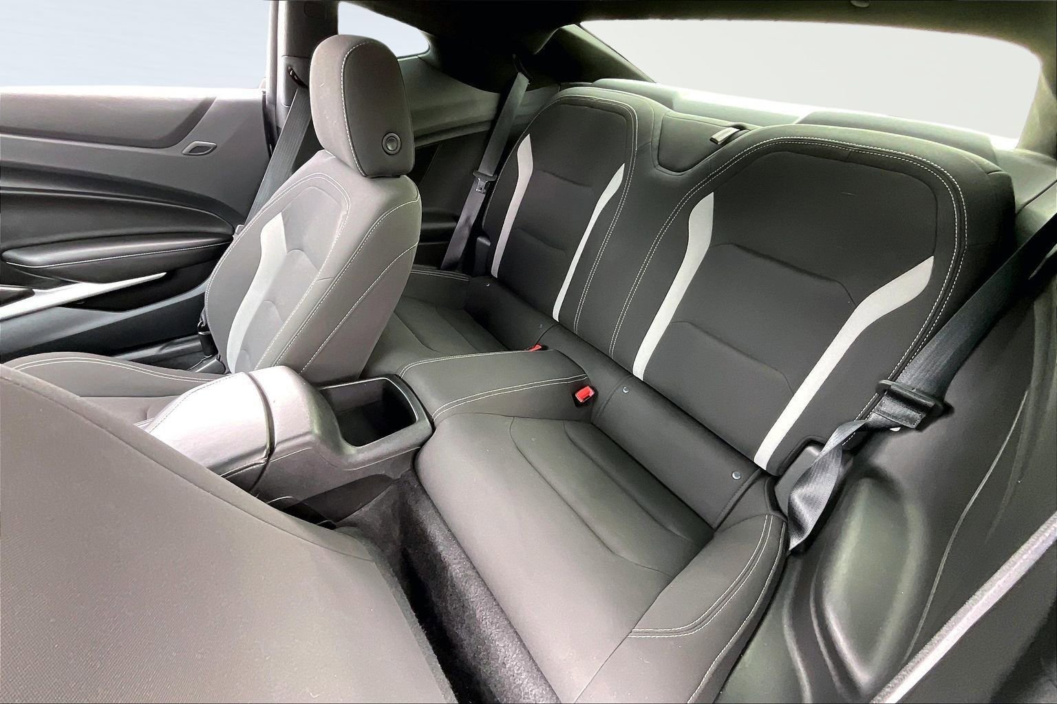 Used 2018 Chevrolet Camaro SS image 26