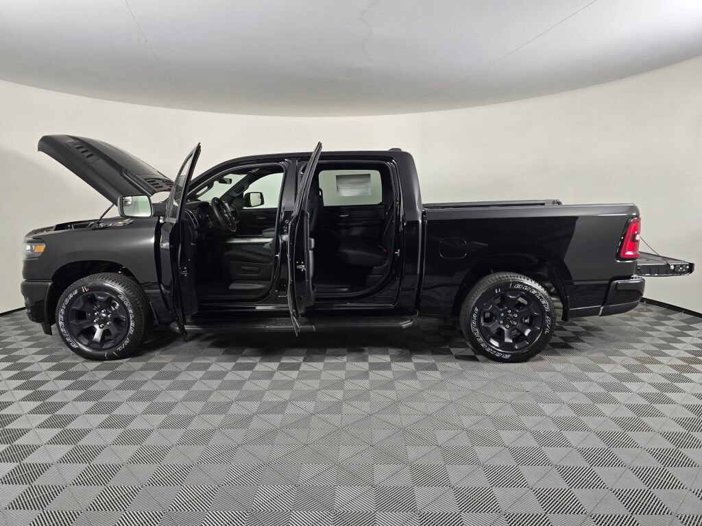 New 2026 RAM 1500 Express AWD/4WD image 16