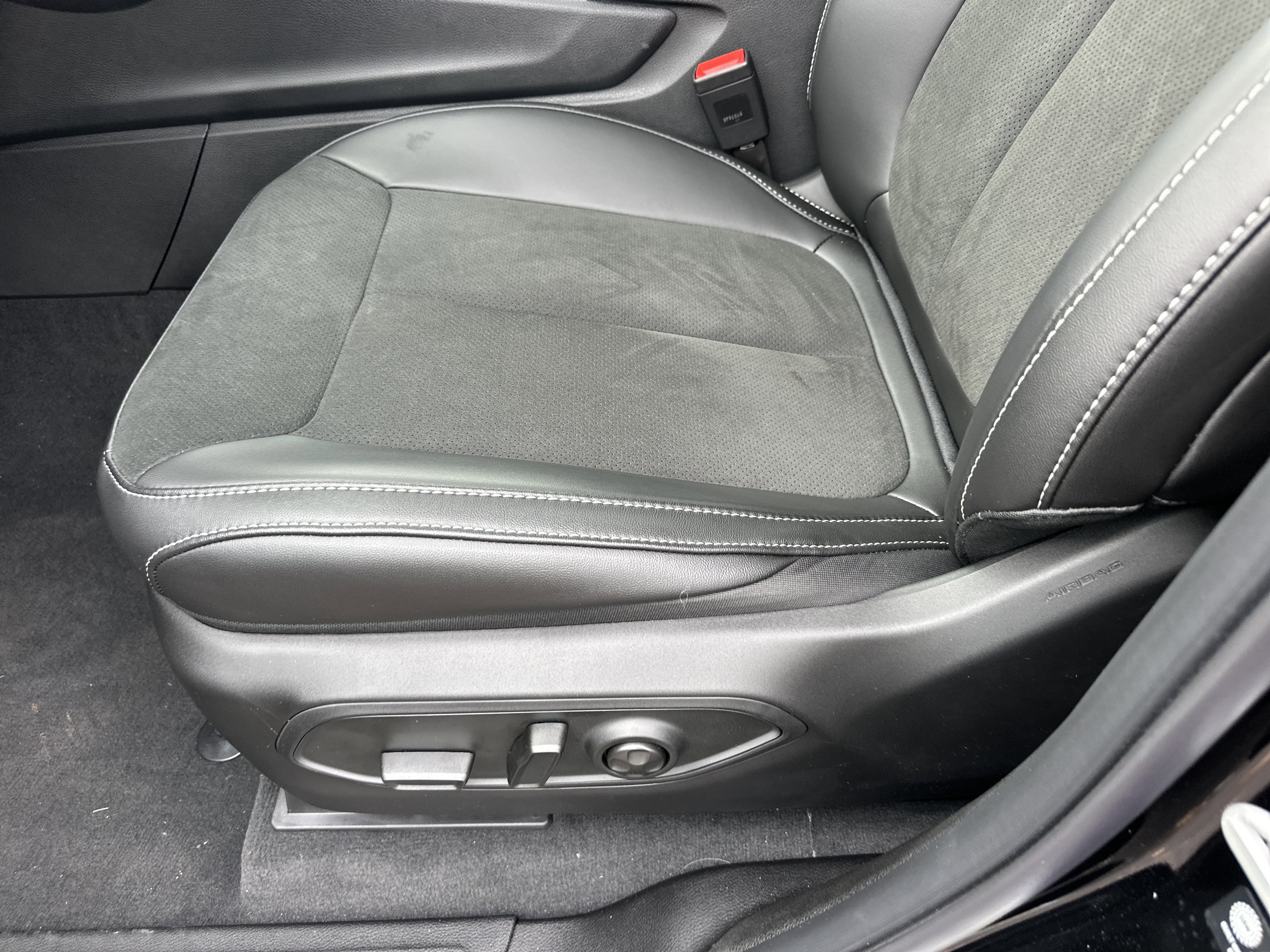 New 2025 Jeep Grand Cherokee L Altitude image 26