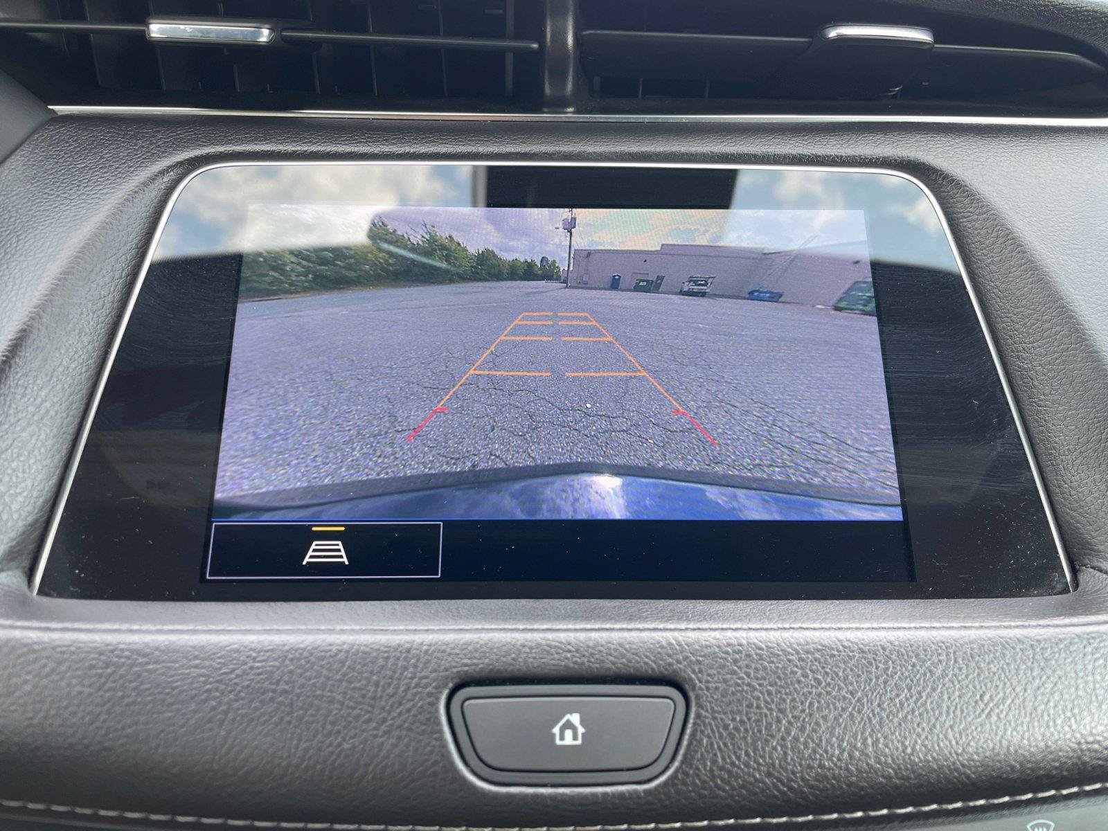Used 2022 Cadillac XT4 Premium Luxury w/ Safety Alert Package FWD image 20