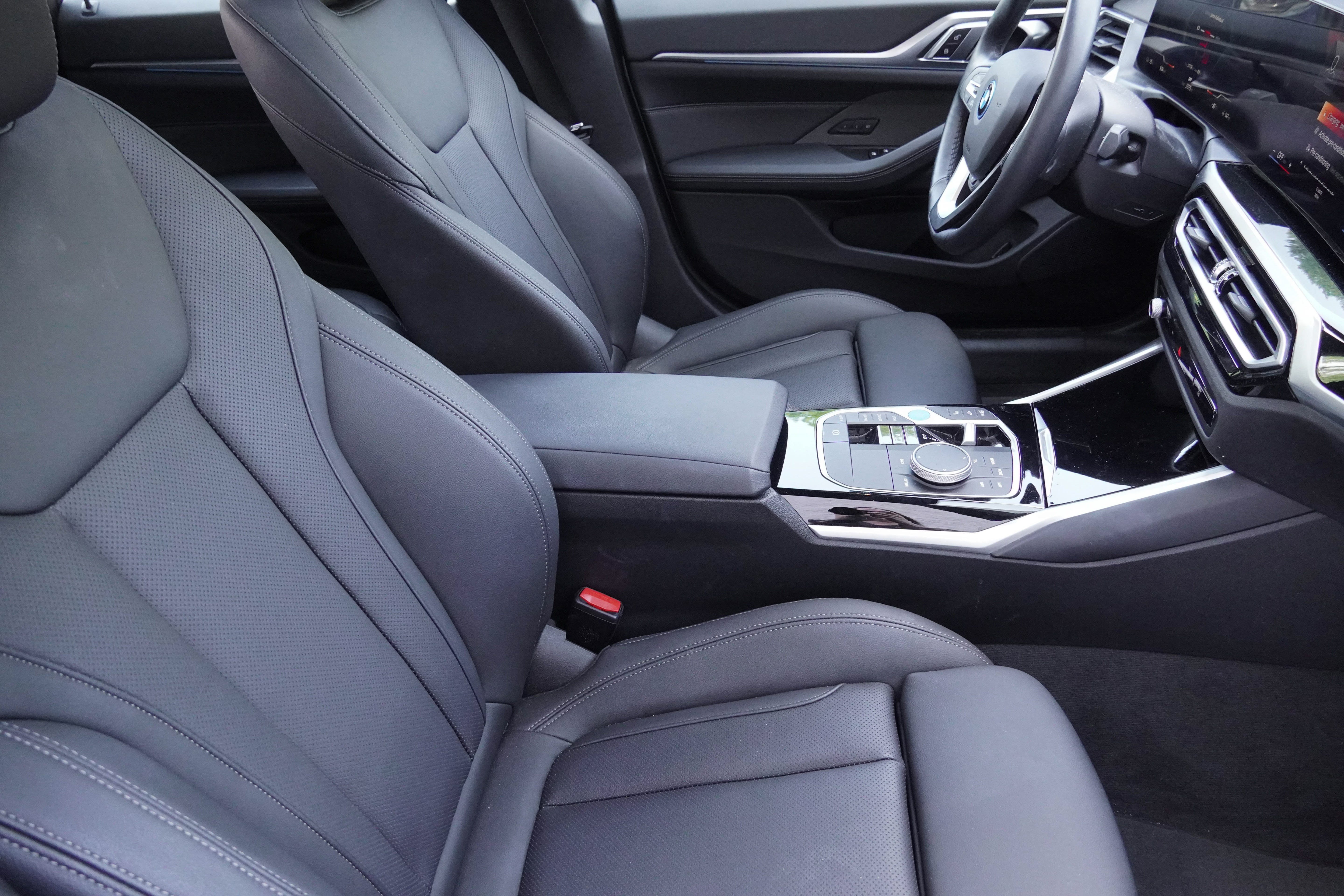 Certified 2023 BMW i4 eDrive40 RWD image 9