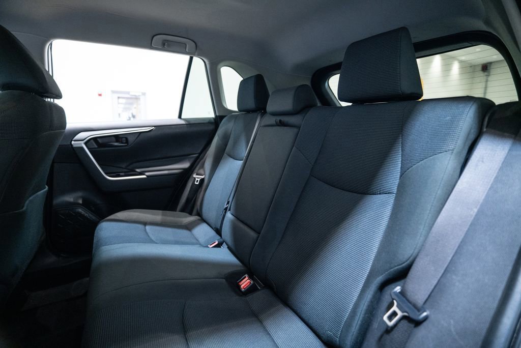 Used 2023 Toyota RAV4 LE image 33