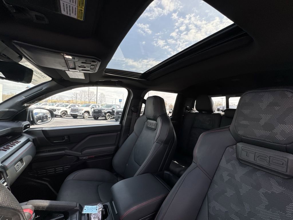 Used 2025 Toyota Tacoma TRD Pro AWD/4WD image 22
