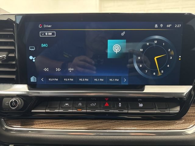 Used 2025 Chevrolet Silverado 1500 LT AWD/4WD image 17