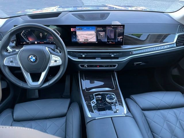 Used 2023 BMW X7 xDrive40i w/ Executive Package image 13