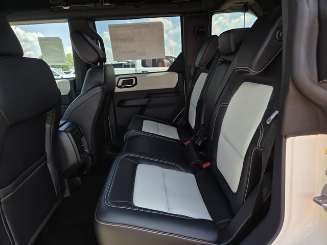 New 2026 Ford Bronco Outer Banks w/ Sasquatch Package AWD/4WD image 17