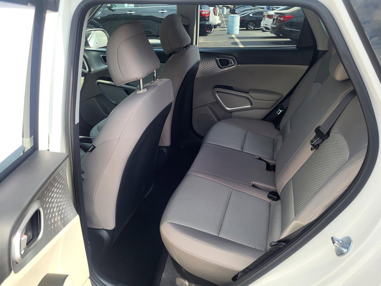 Used 2025 Kia Soul LX w/ LX Technology Package image 13