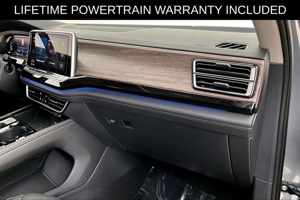 Used 2025 Volkswagen Atlas SEL image 21