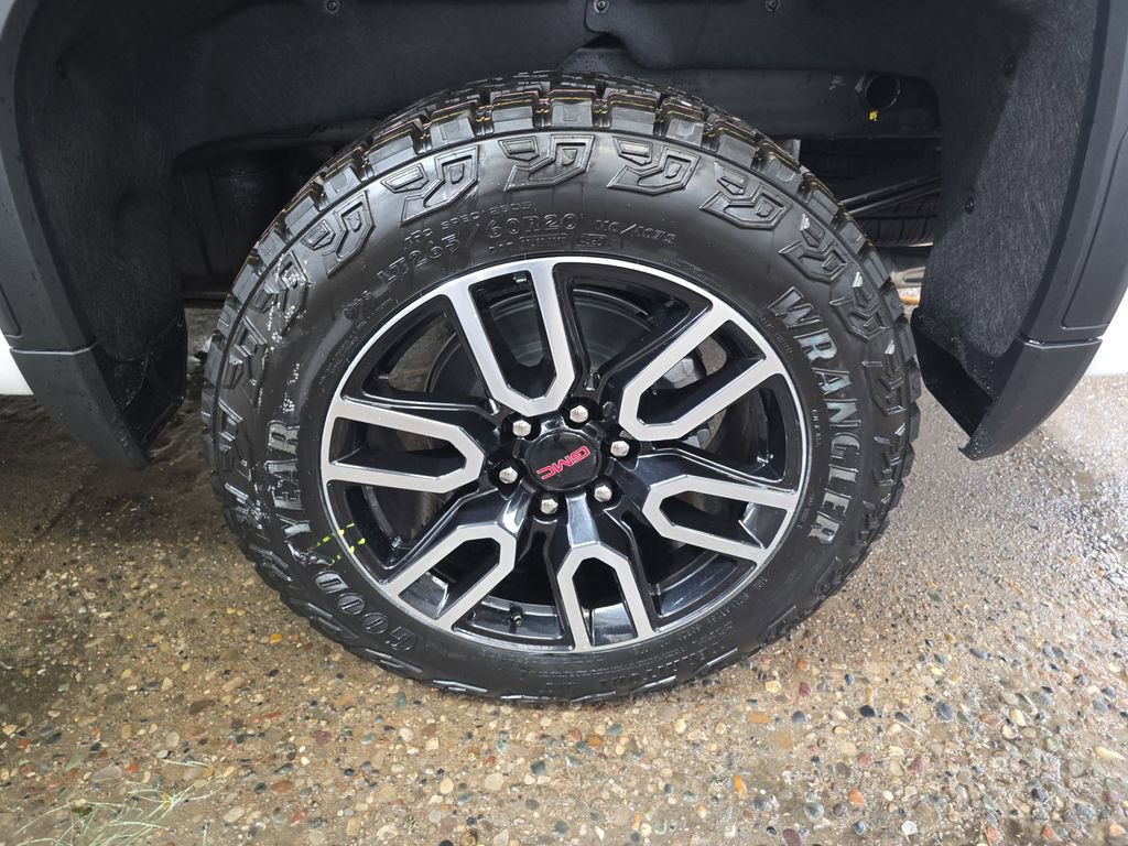 New 2026 GMC Sierra 1500 AT4 w/ AT4 Premium Package AWD/4WD image 31