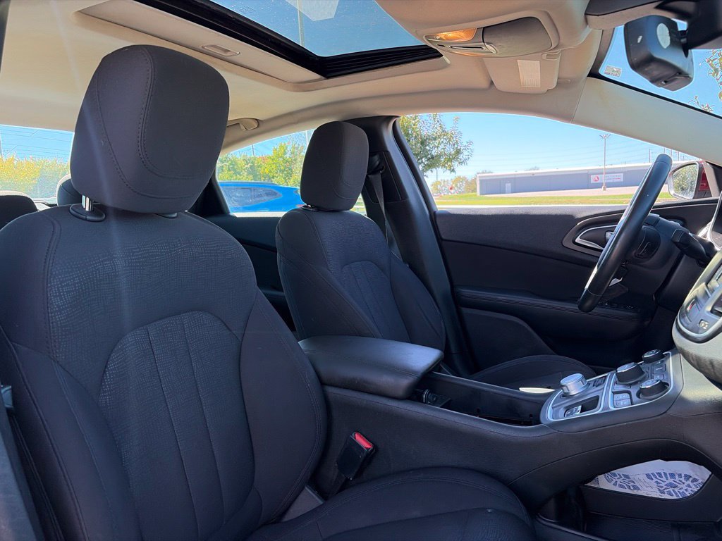 Used 2015 Chrysler 200 Limited w/ Convenience Group FWD image 25