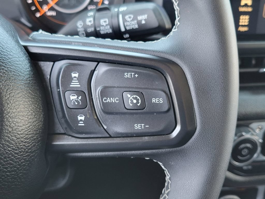 Used 2025 Jeep Wrangler Unlimited Sport AWD/4WD image 6