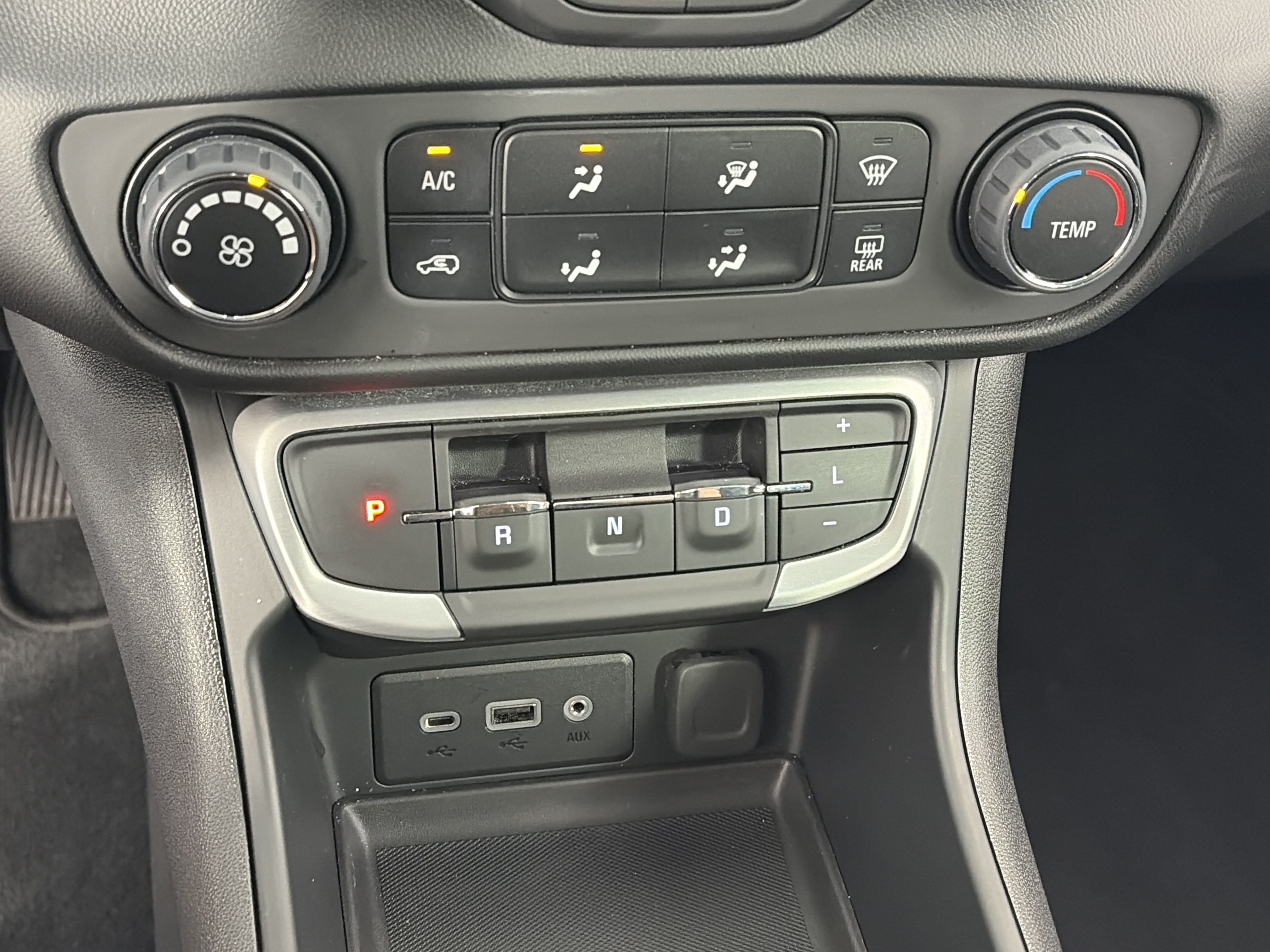 Used 2023 GMC Terrain SLE FWD image 20