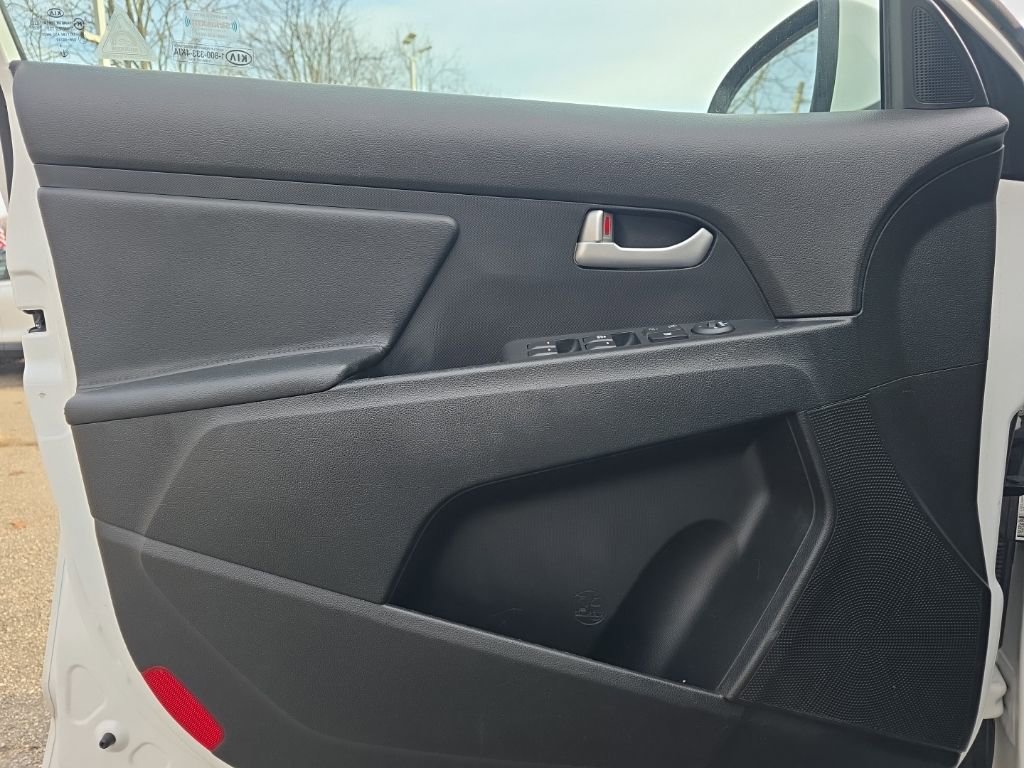 Used 2014 Kia Sportage LX image 13