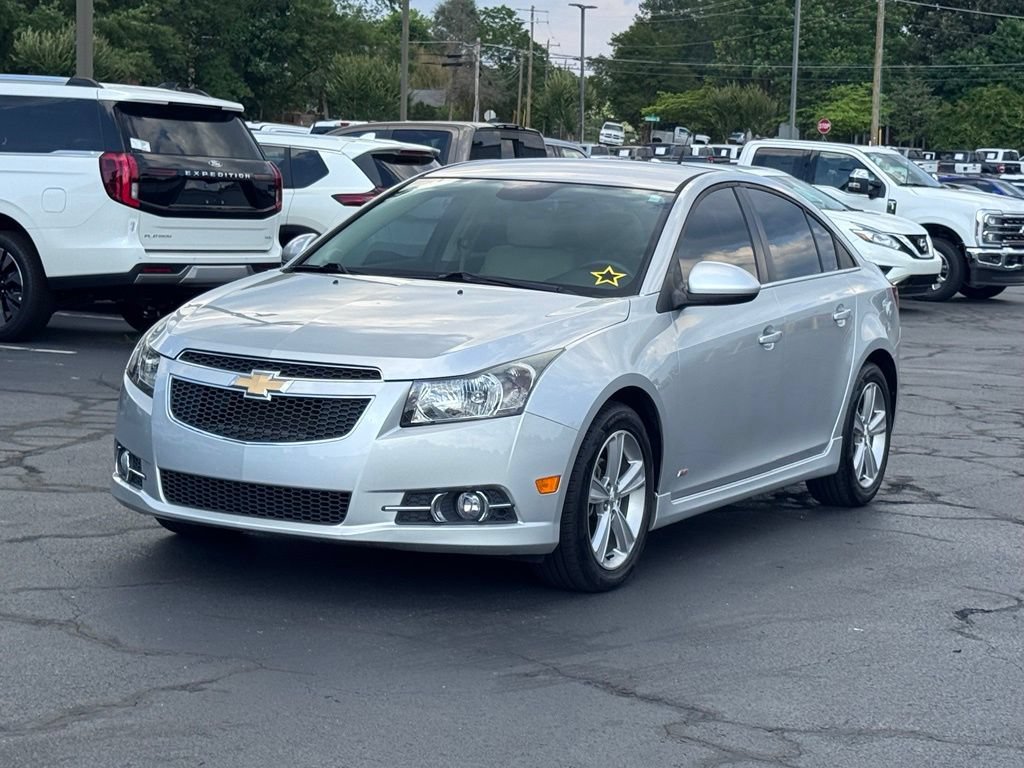 Used 2014 Chevrolet Cruze LT w/ Enhanced Safety Package FWD video 2